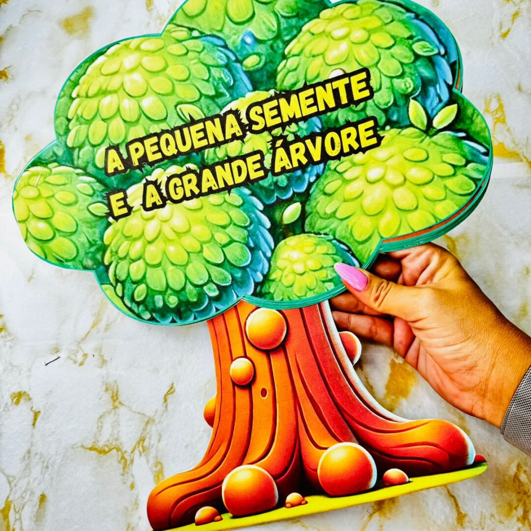 História: A pequena semente e a grande árvore