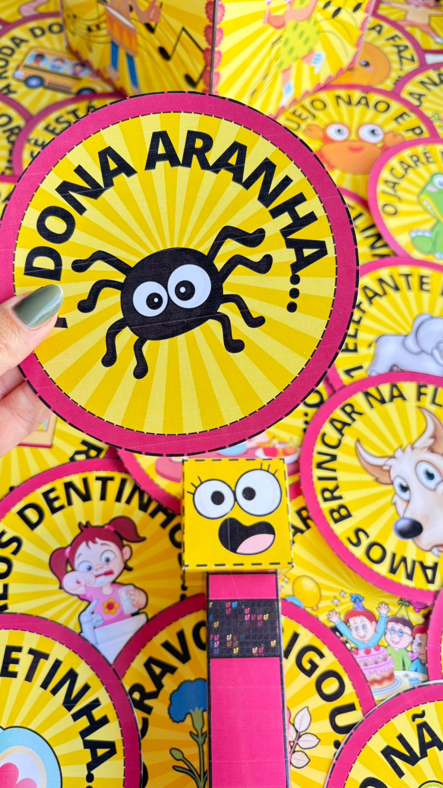 Caixa musical amarela - Imagem 4