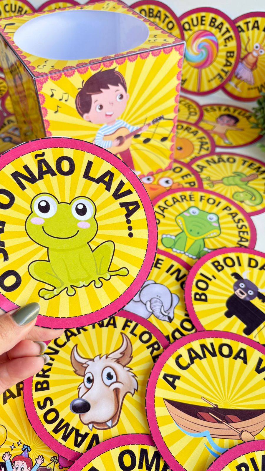 Caixa musical amarela - Imagem 7