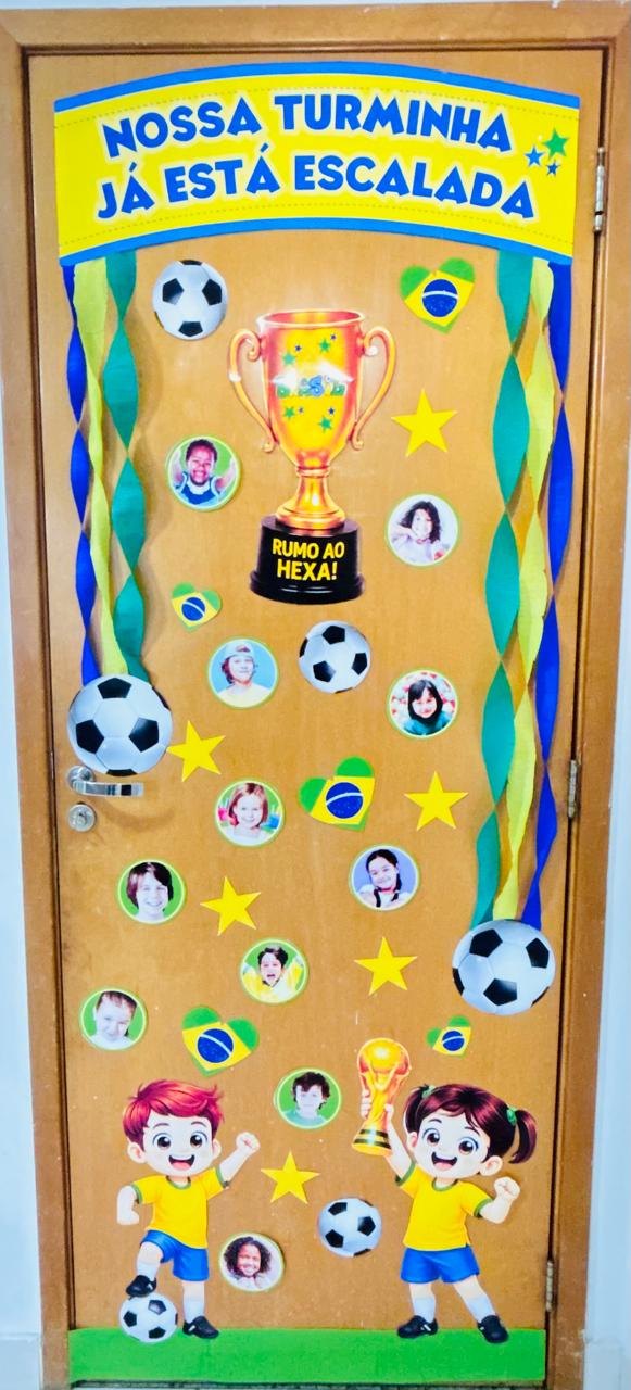 Painel de Porta: Nossa Turminha Já Está Escalada!