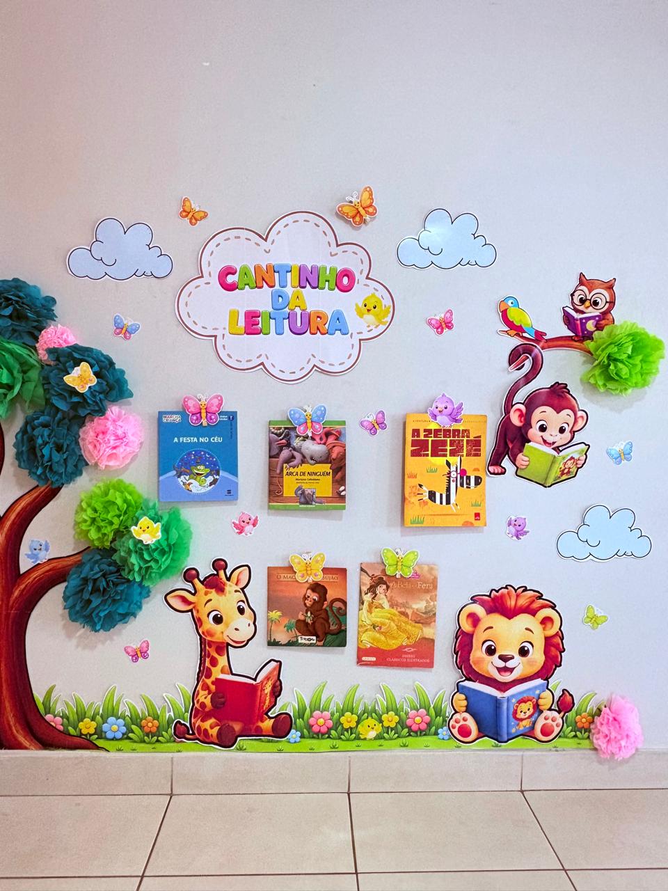 Painel Encantado – Cantinho da Leitura