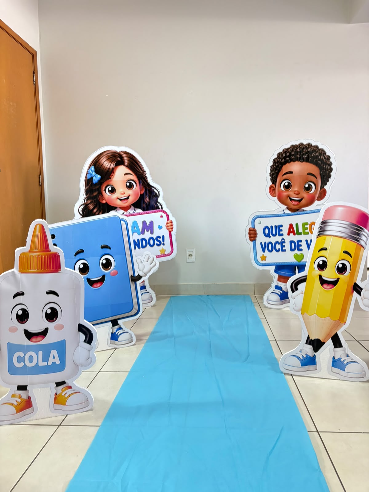 Tótens Gigantes Boas-Vindas Escola Encantada - Imagem 5